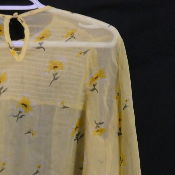 ATMOSPHERE | size 10 | Yellow Floral Print Bell Sleeve Blouse | Back Button - Picture 11 of 16